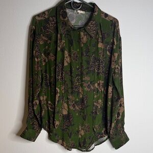 Gold Hawk Green Floral 100% Silk Blouse Top Size M Luxe Chic